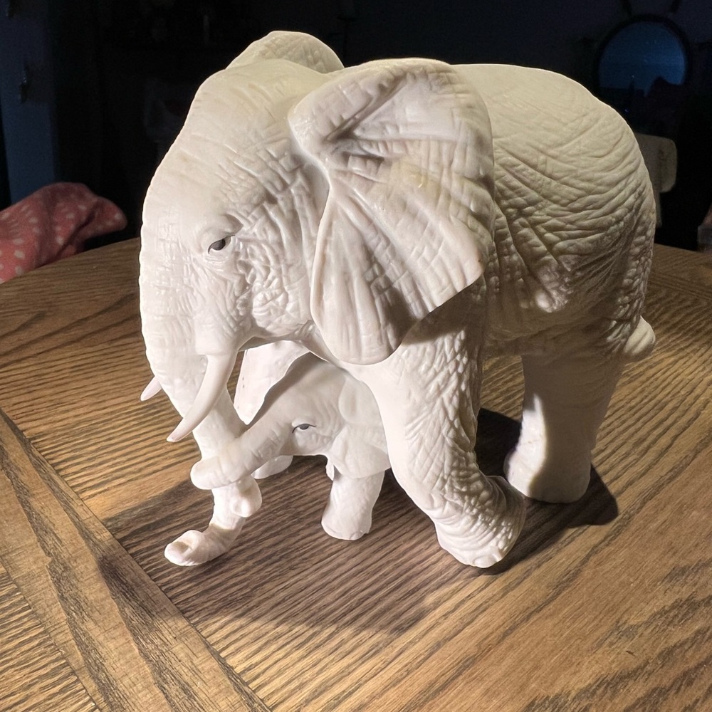 Vintage White Elephant Mum & Babe Sculpture Aldon Porcelain